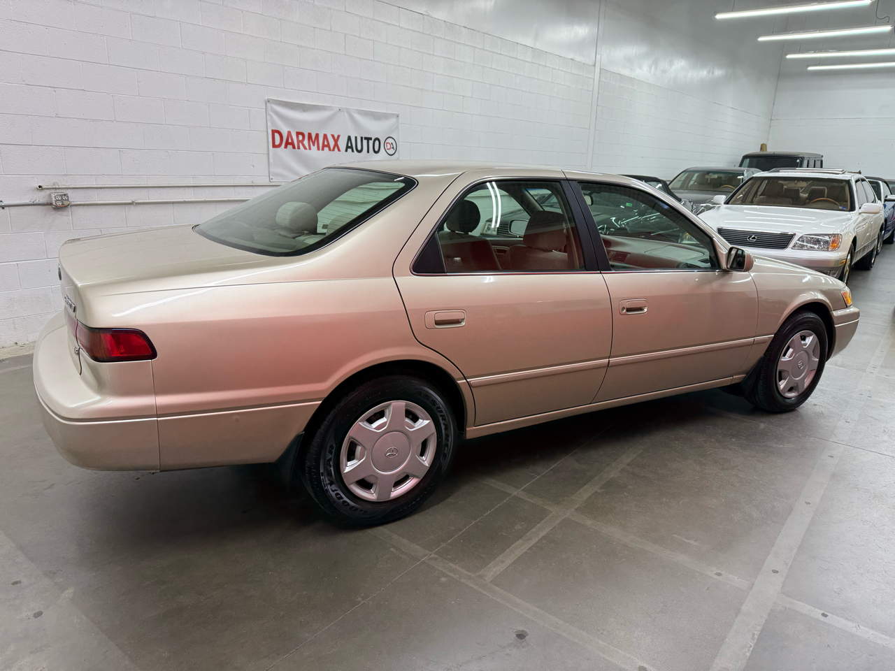 Toyota Camry LE V6 1998