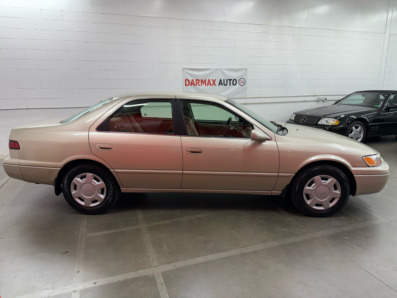 Toyota Camry LE V6 1998