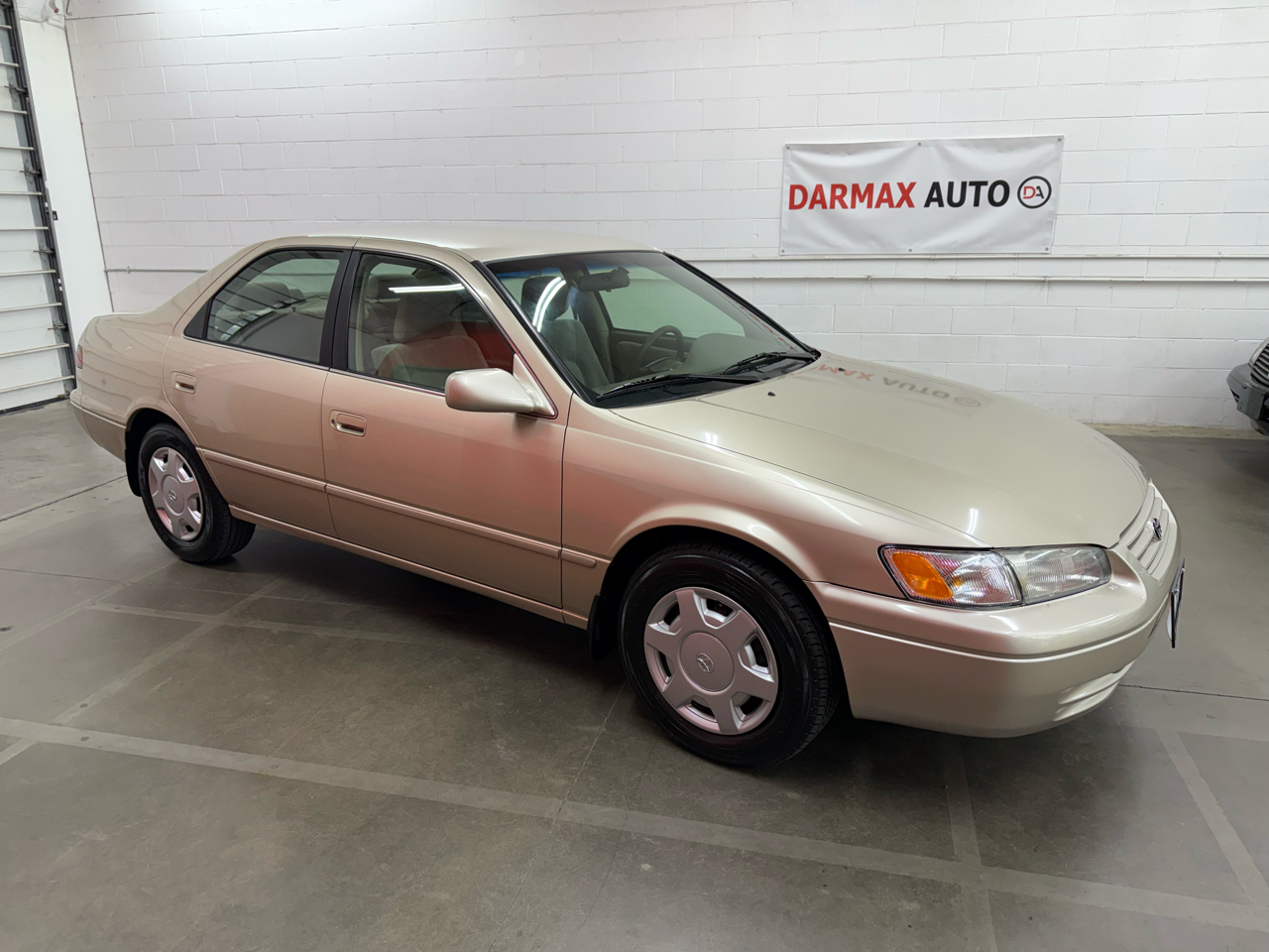 Toyota Camry LE V6 1998