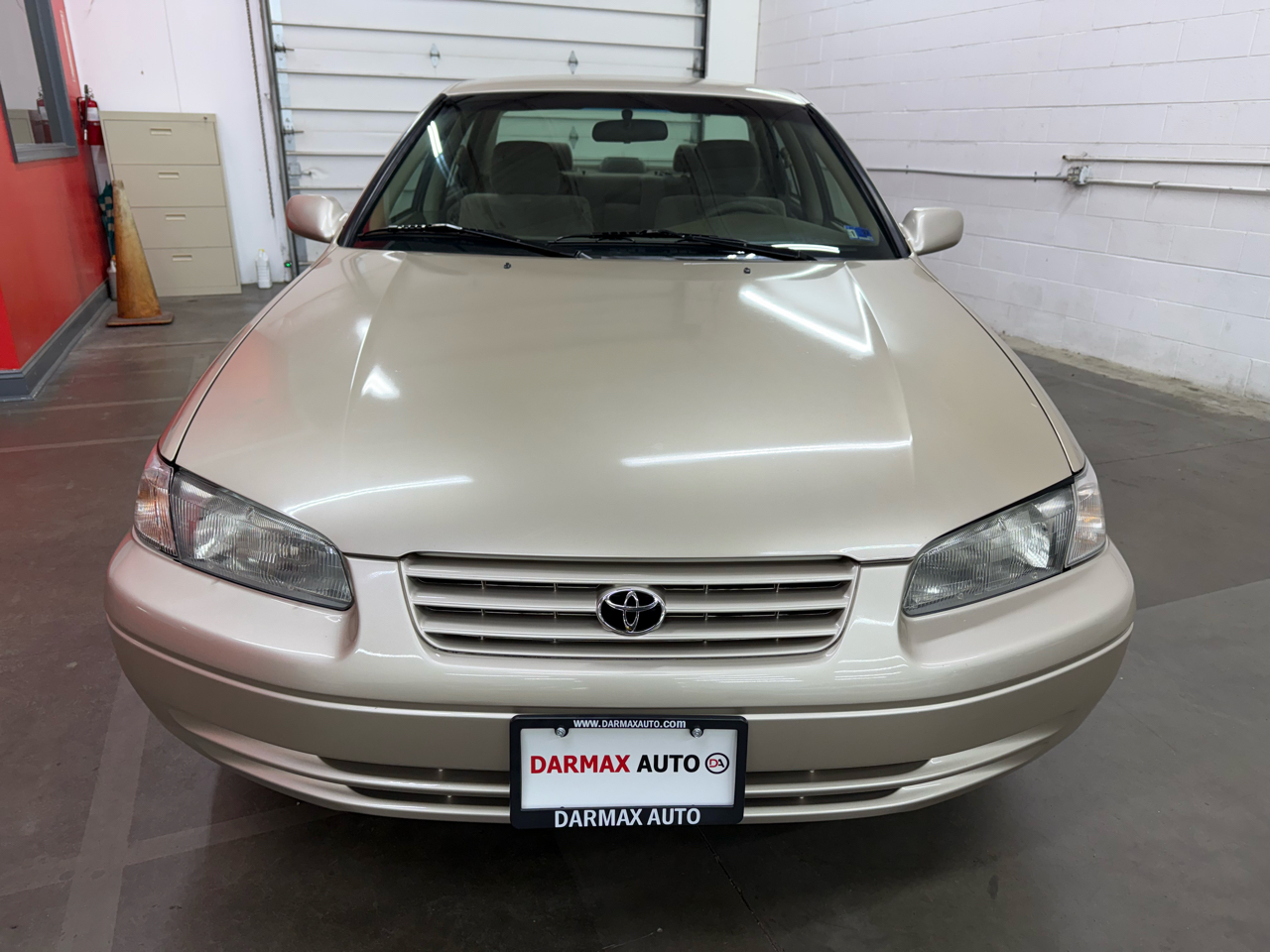 Toyota Camry LE V6 1998