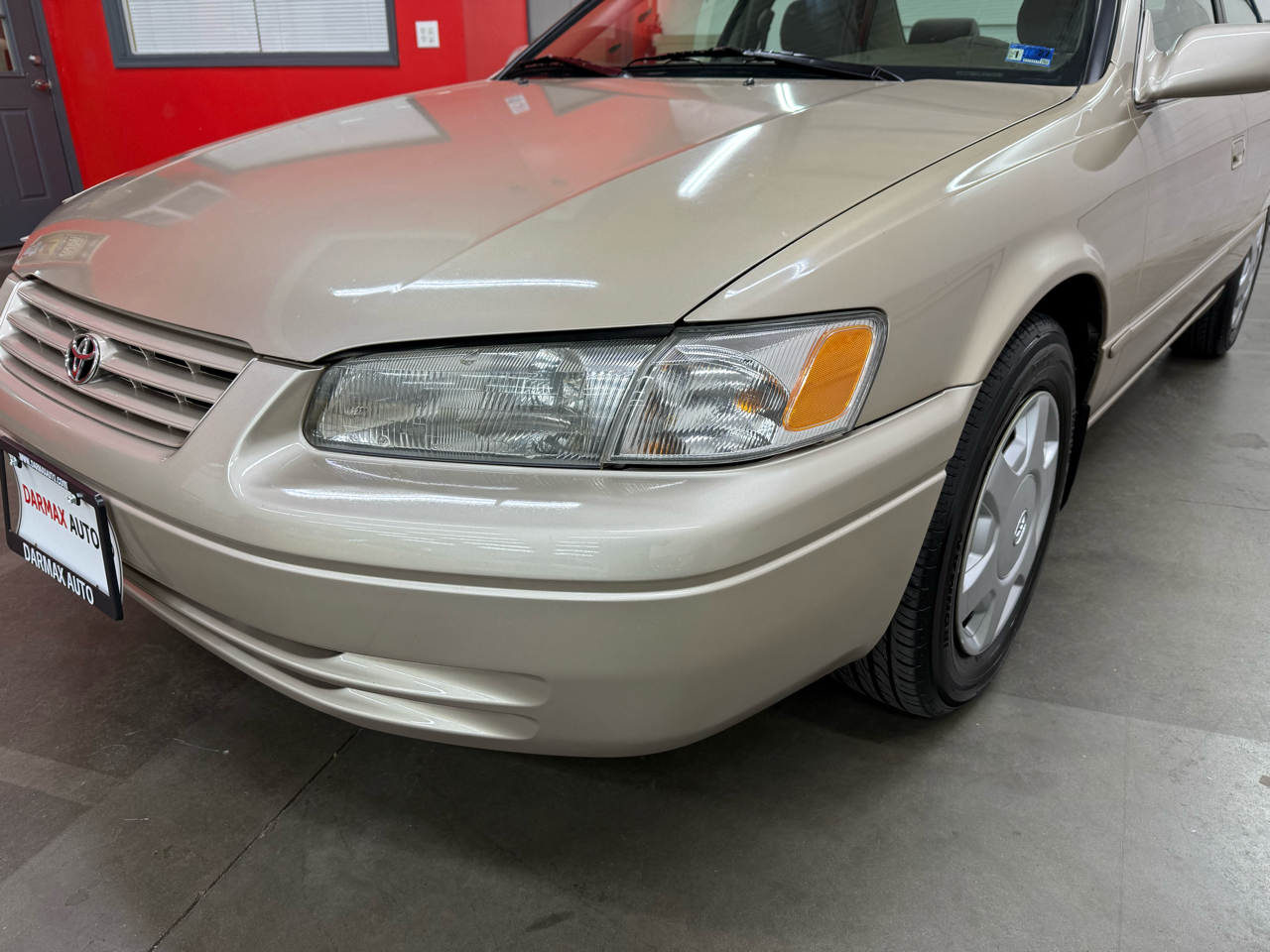 Toyota Camry LE V6 1998