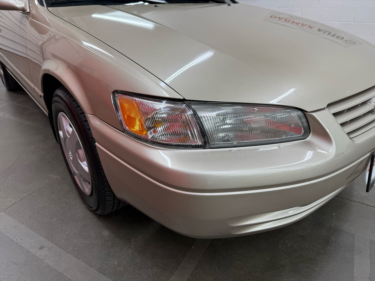 Toyota Camry LE V6 1998