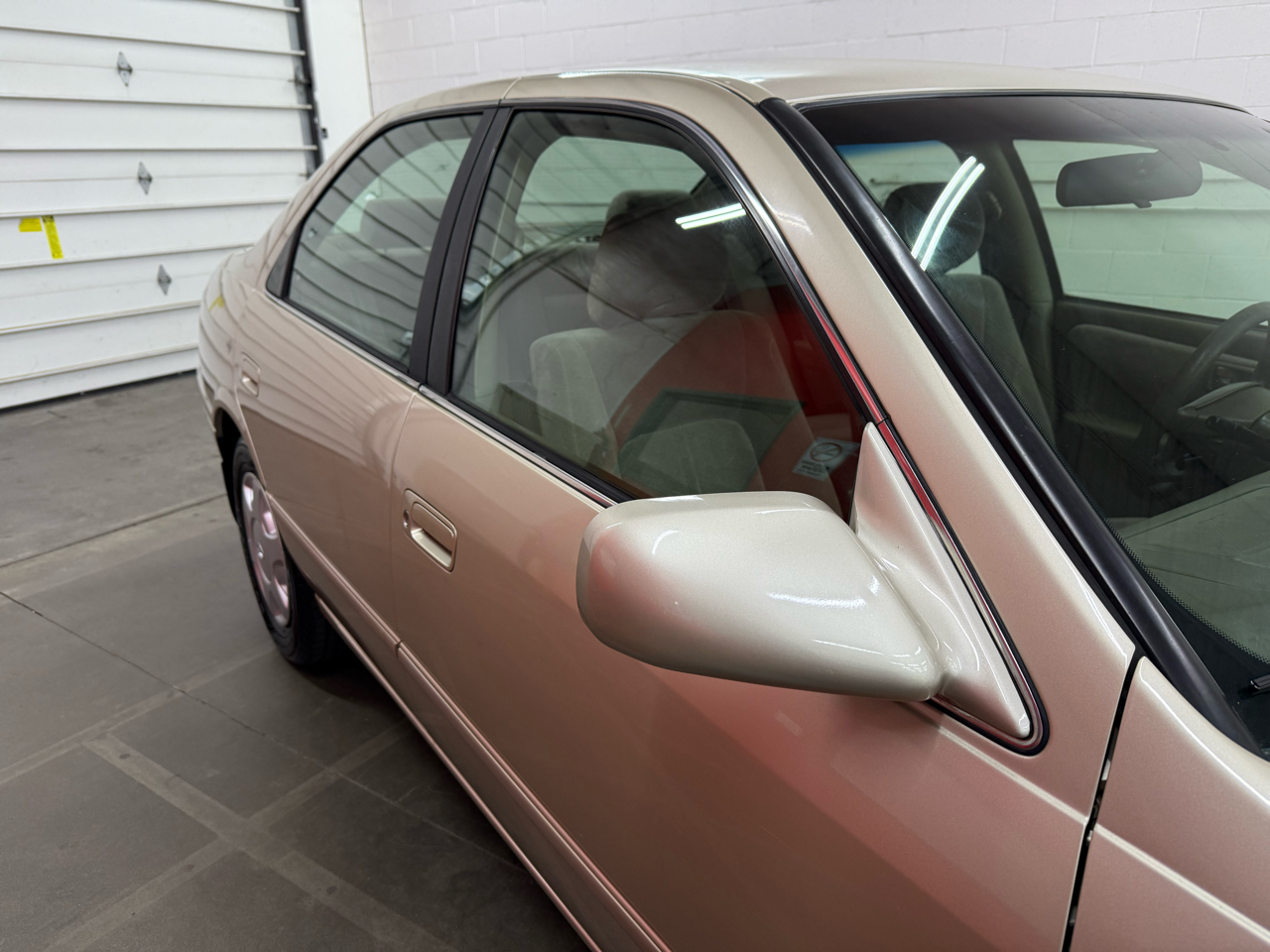 Toyota Camry LE V6 1998