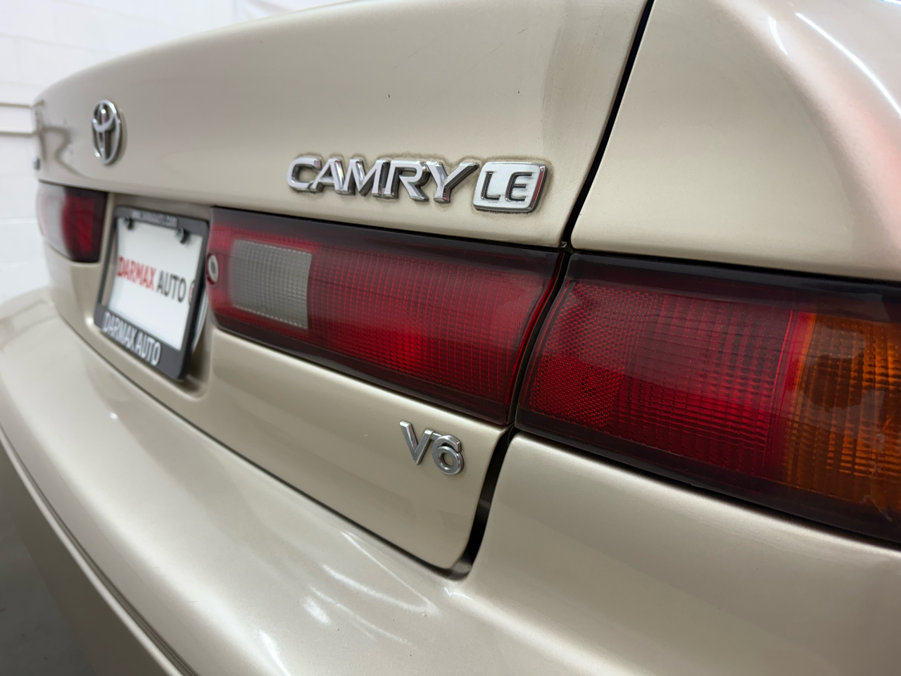 Toyota Camry LE V6 1998