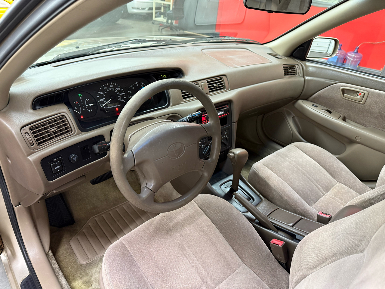 Toyota Camry LE V6 1998