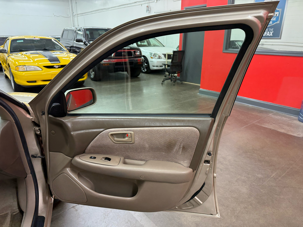 Toyota Camry LE V6 1998