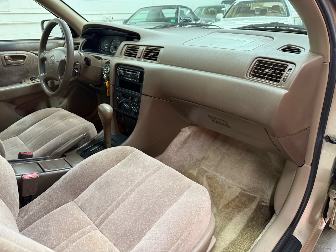 Toyota Camry LE V6 1998