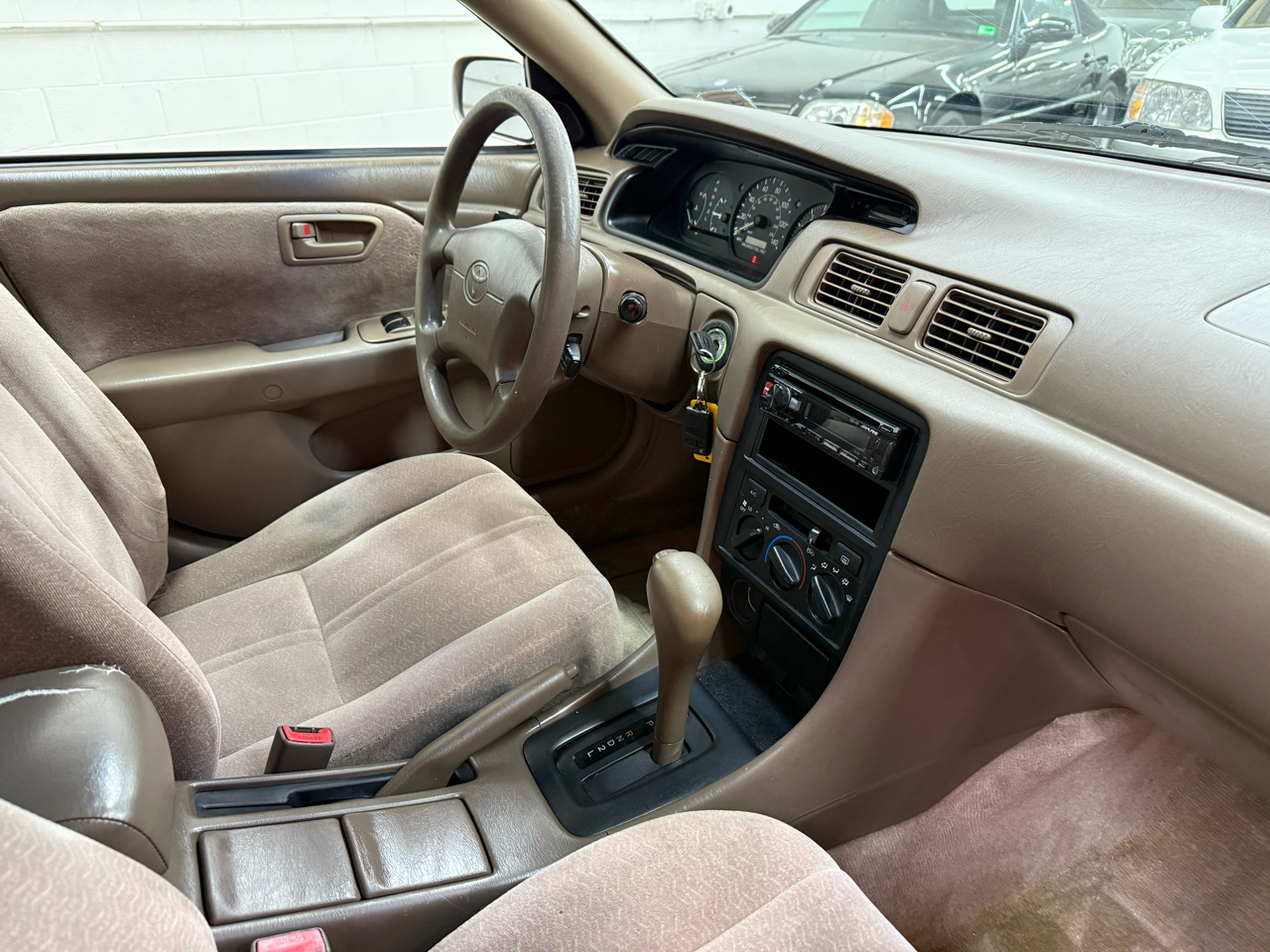 Toyota Camry LE V6 1998