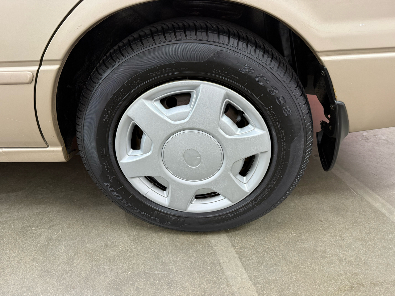 Toyota Camry LE V6 1998