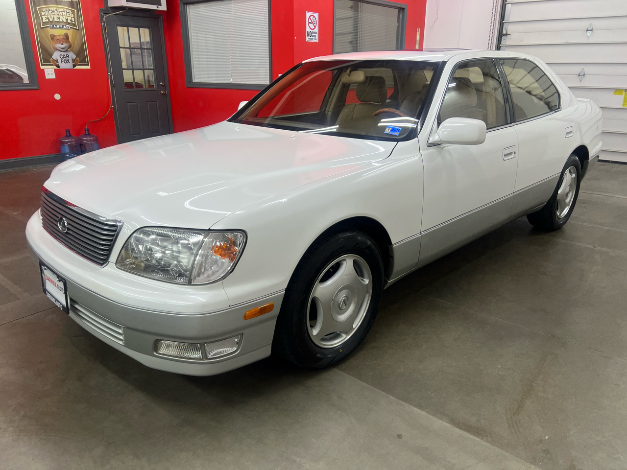 Lexus LS 400 4dr Sdn 2000
