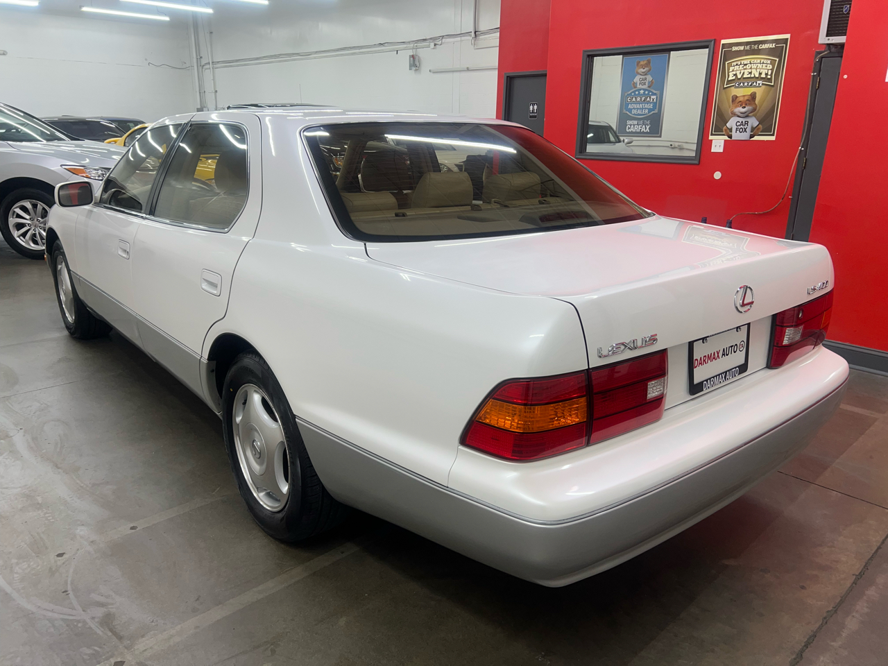 Lexus LS 400 4dr Sdn 2000