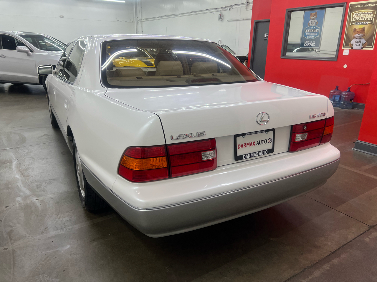 Lexus LS 400 4dr Sdn 2000