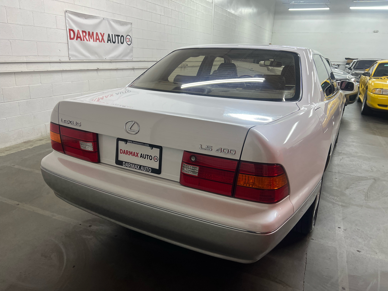 Lexus LS 400 4dr Sdn 2000