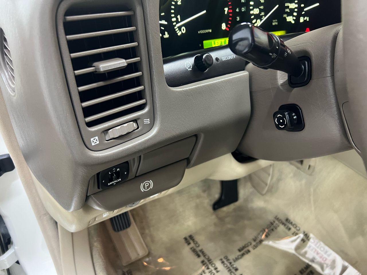 Lexus LS 400 4dr Sdn 2000