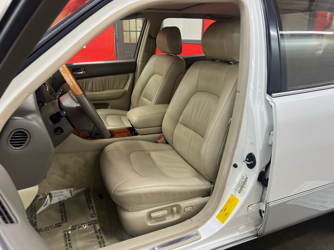 Lexus LS 400 4dr Sdn 2000