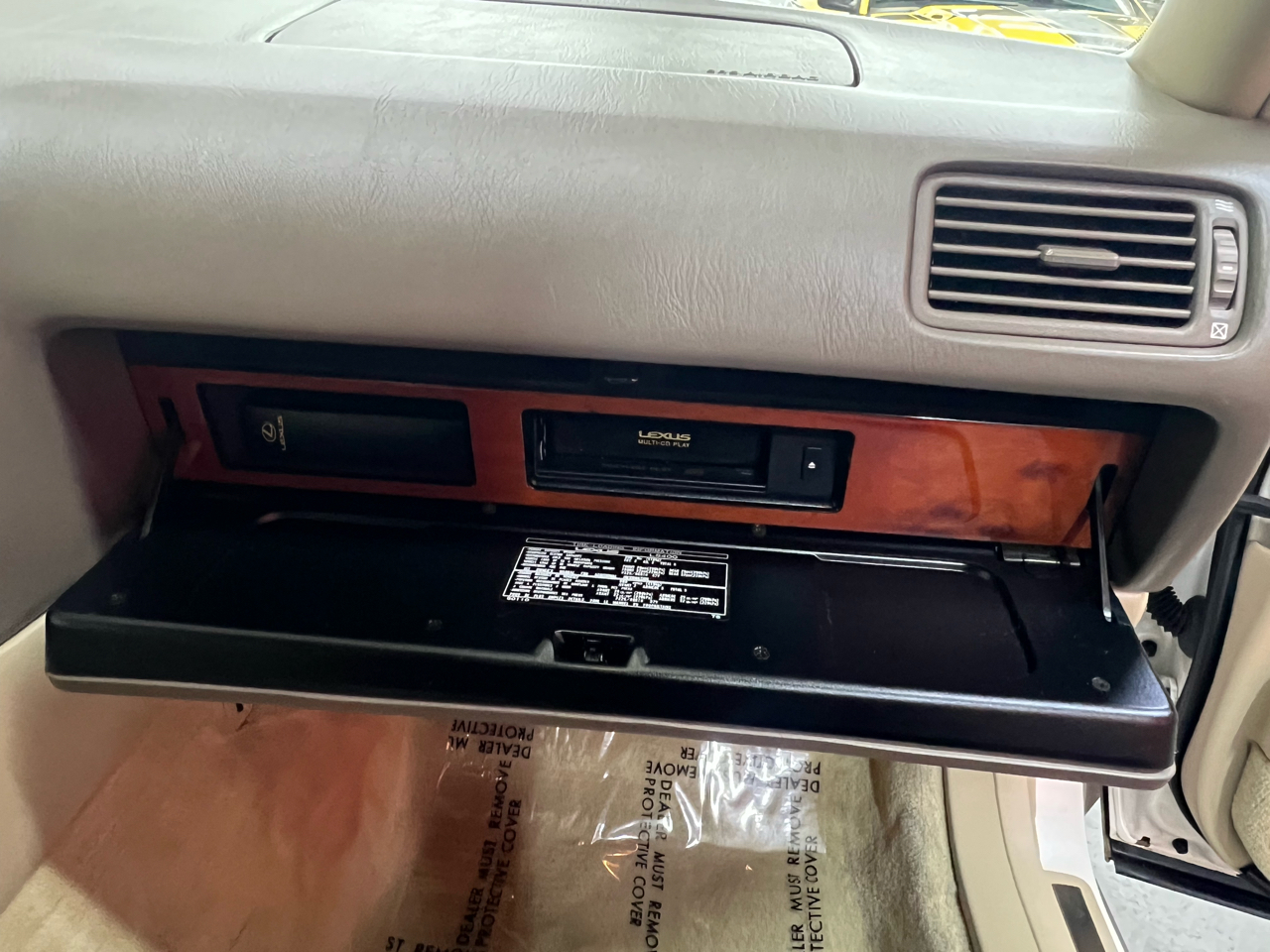 Lexus LS 400 4dr Sdn 2000