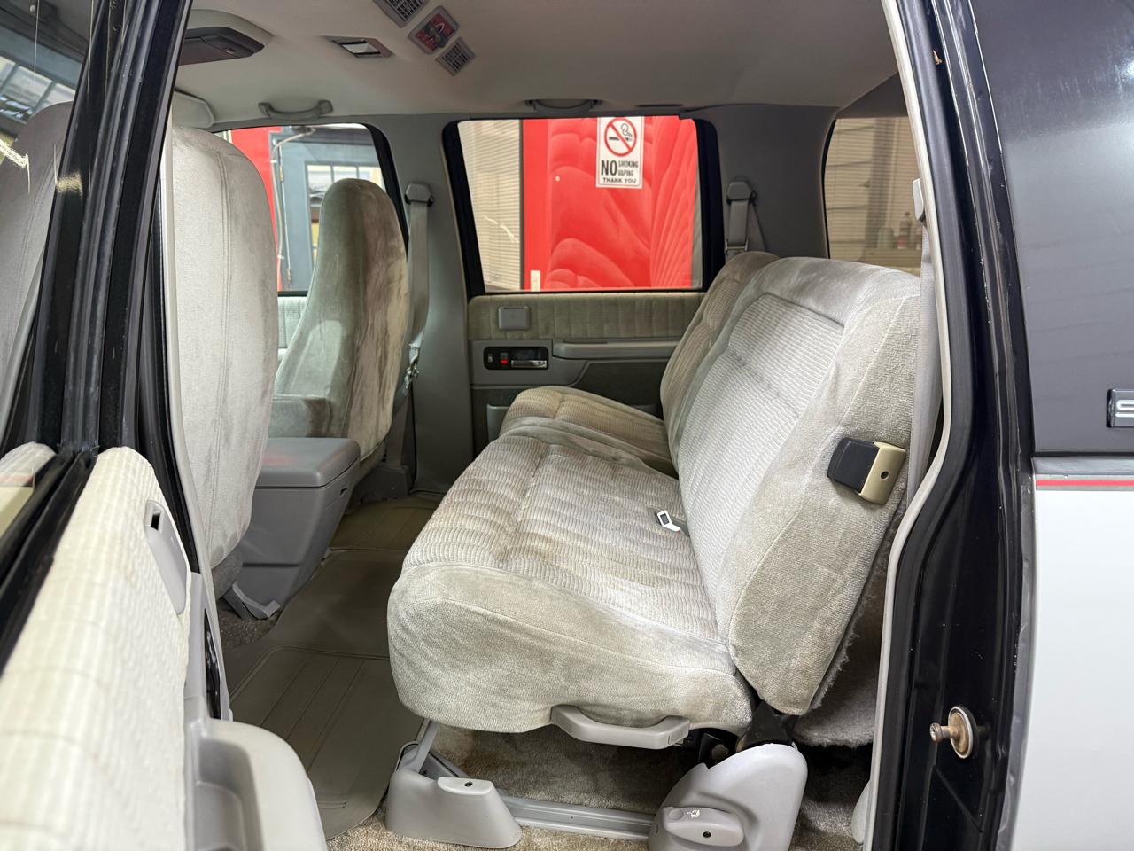 GMC Suburban K2500 SLE 1993