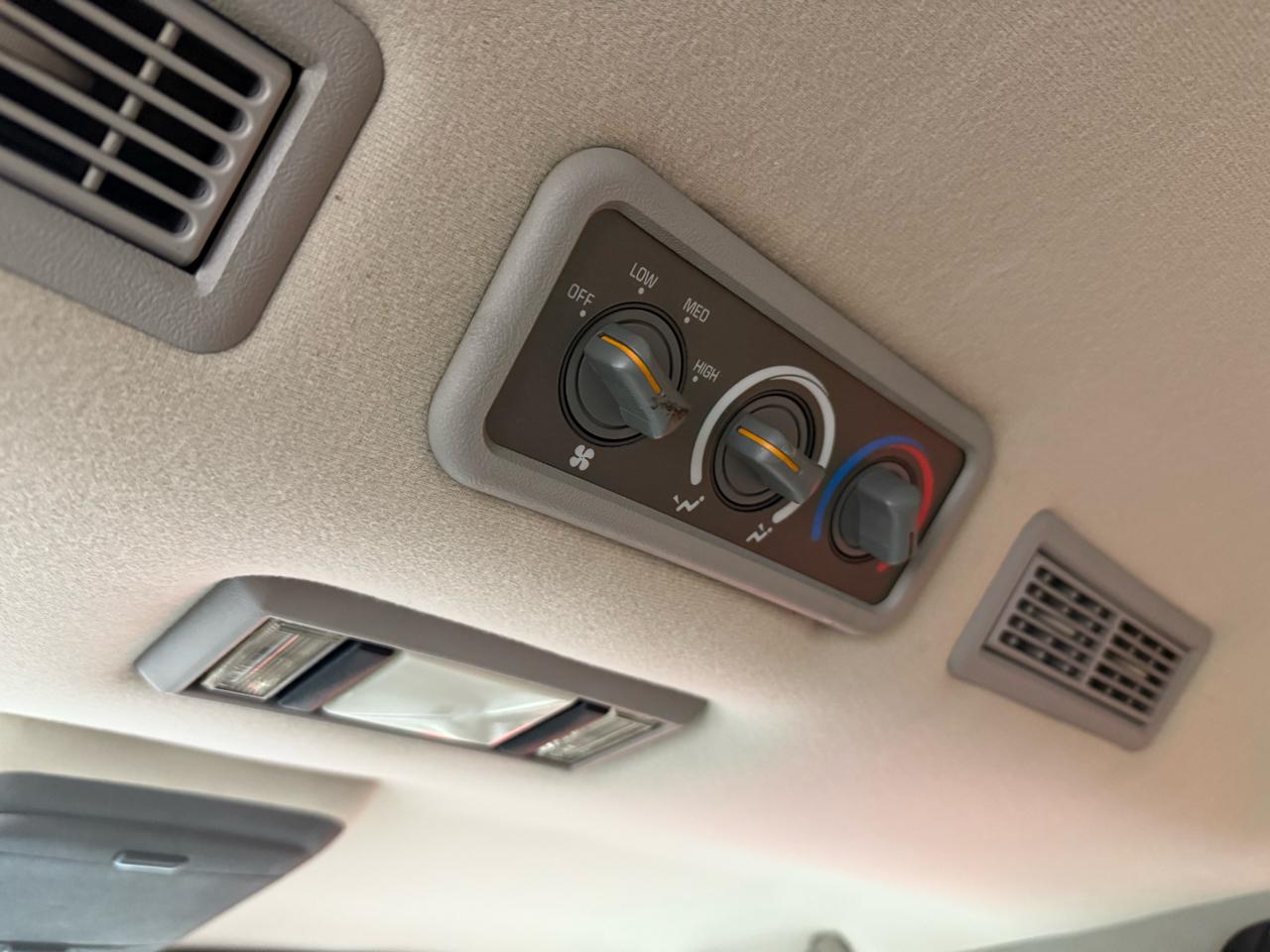 GMC Suburban K2500 SLE 1993