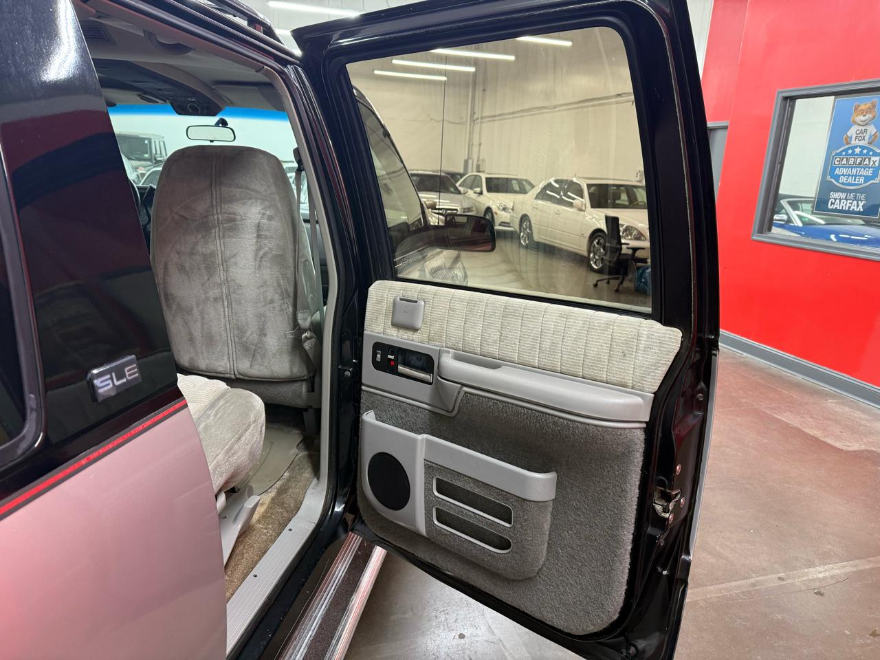 GMC Suburban K2500 SLE 1993