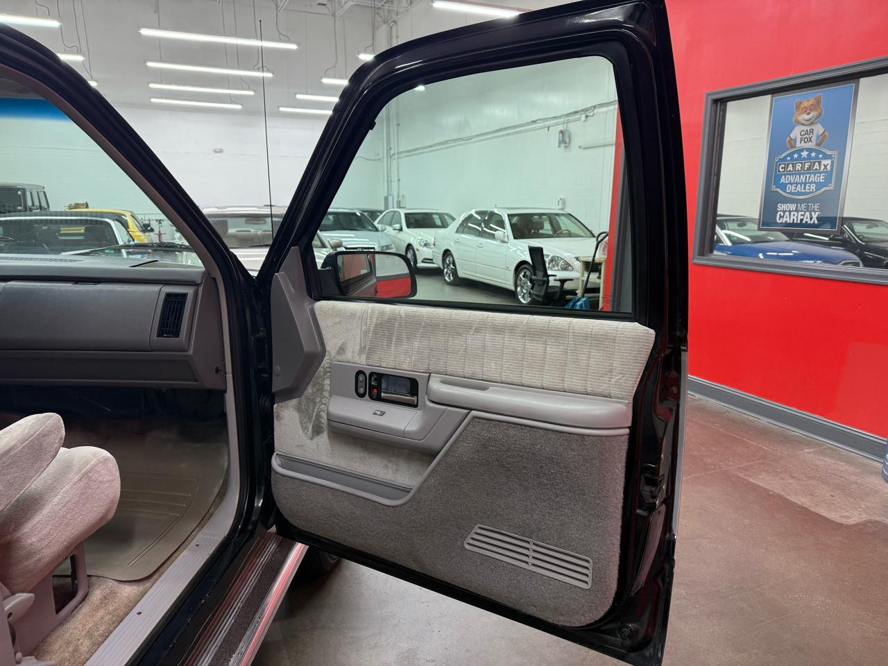 GMC Suburban K2500 SLE 1993