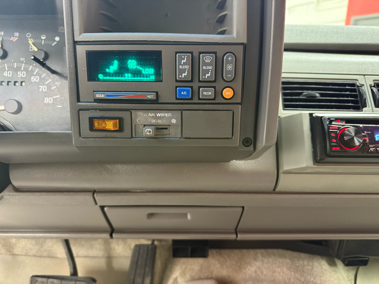 GMC Suburban K2500 SLE 1993