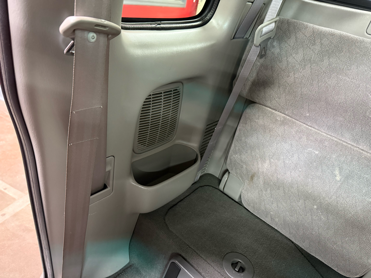 Toyota Tacoma SR5 Xtracab 4WD 2002