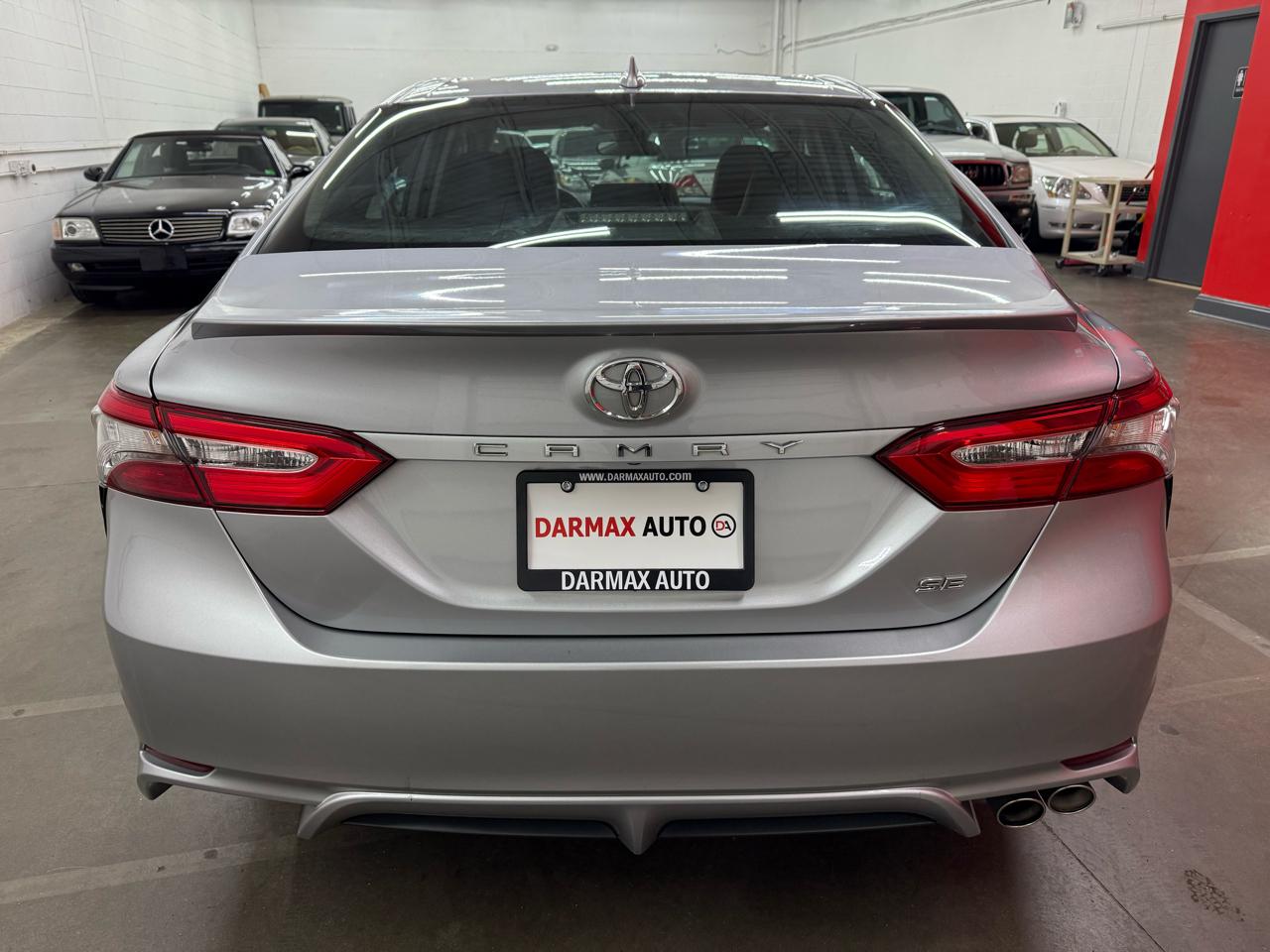 Toyota Camry SE 2019