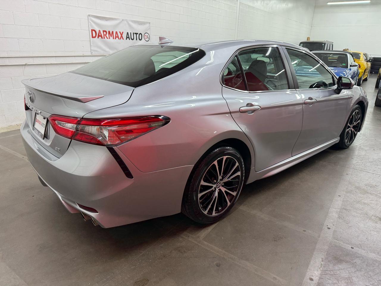 Toyota Camry SE 2019