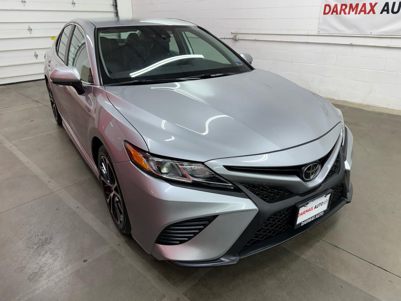 Toyota Camry SE 2019