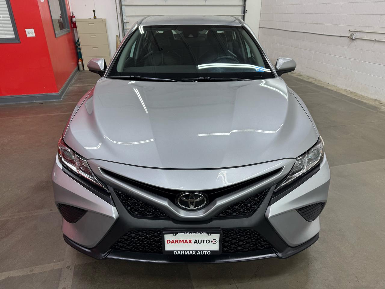 Toyota Camry SE 2019
