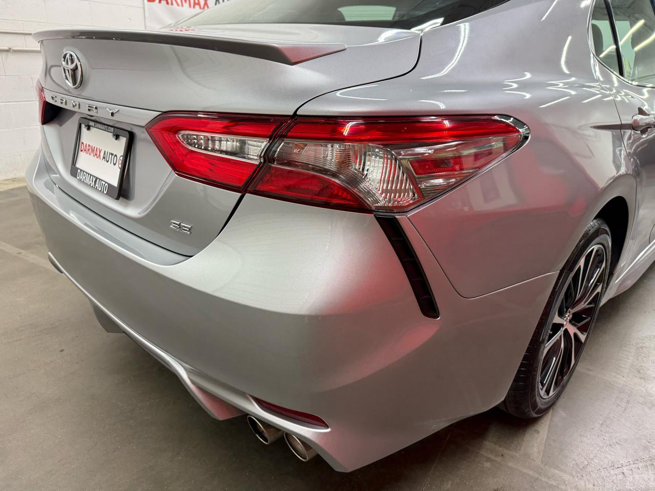 Toyota Camry SE 2019
