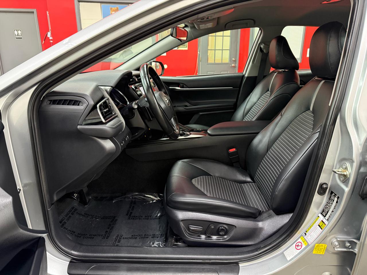 Toyota Camry SE 2019