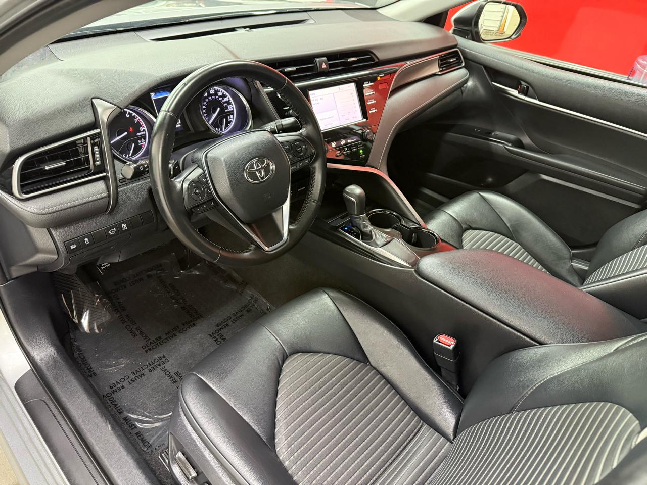 Toyota Camry SE 2019