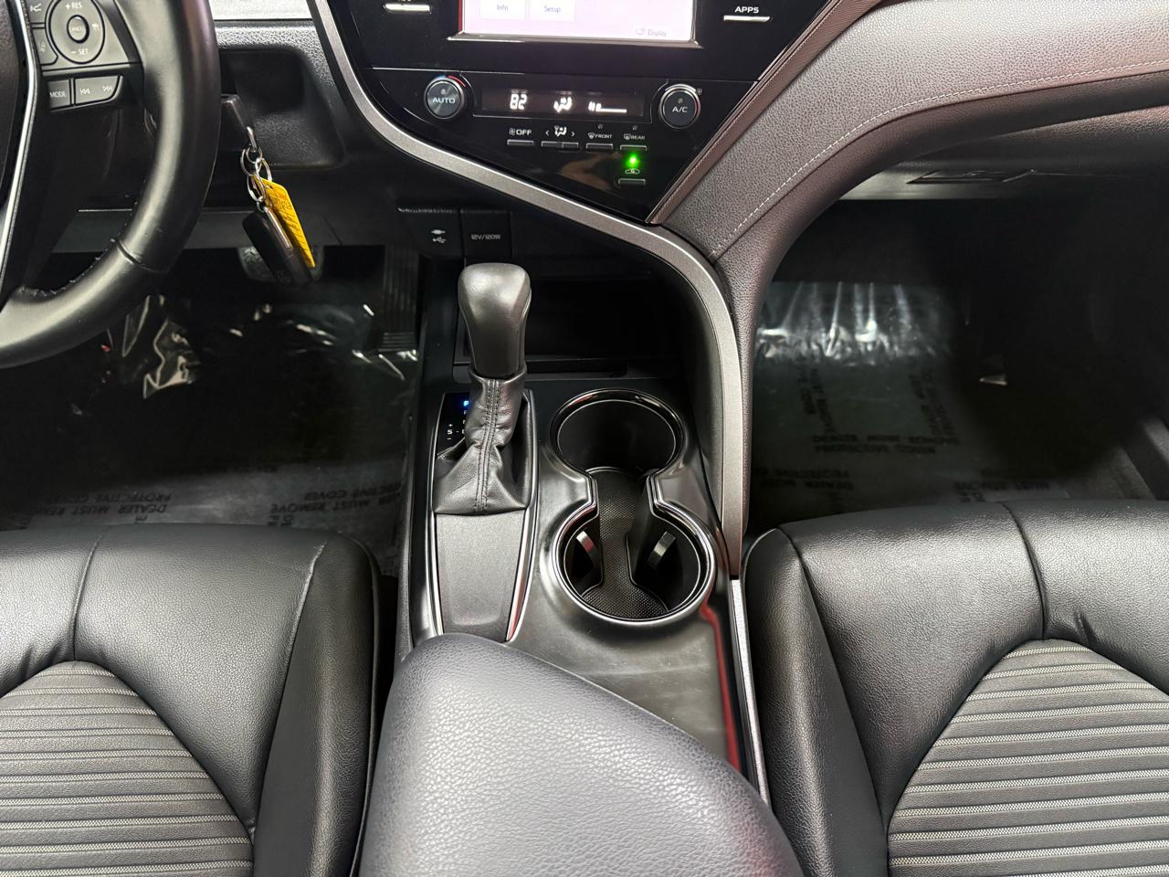 Toyota Camry SE 2019