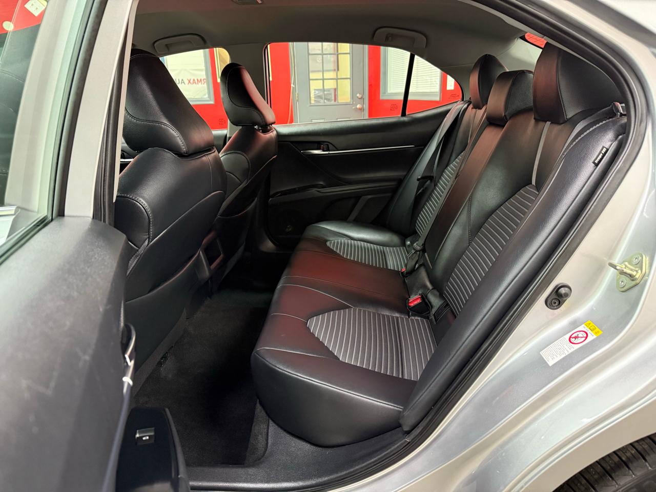 Toyota Camry SE 2019