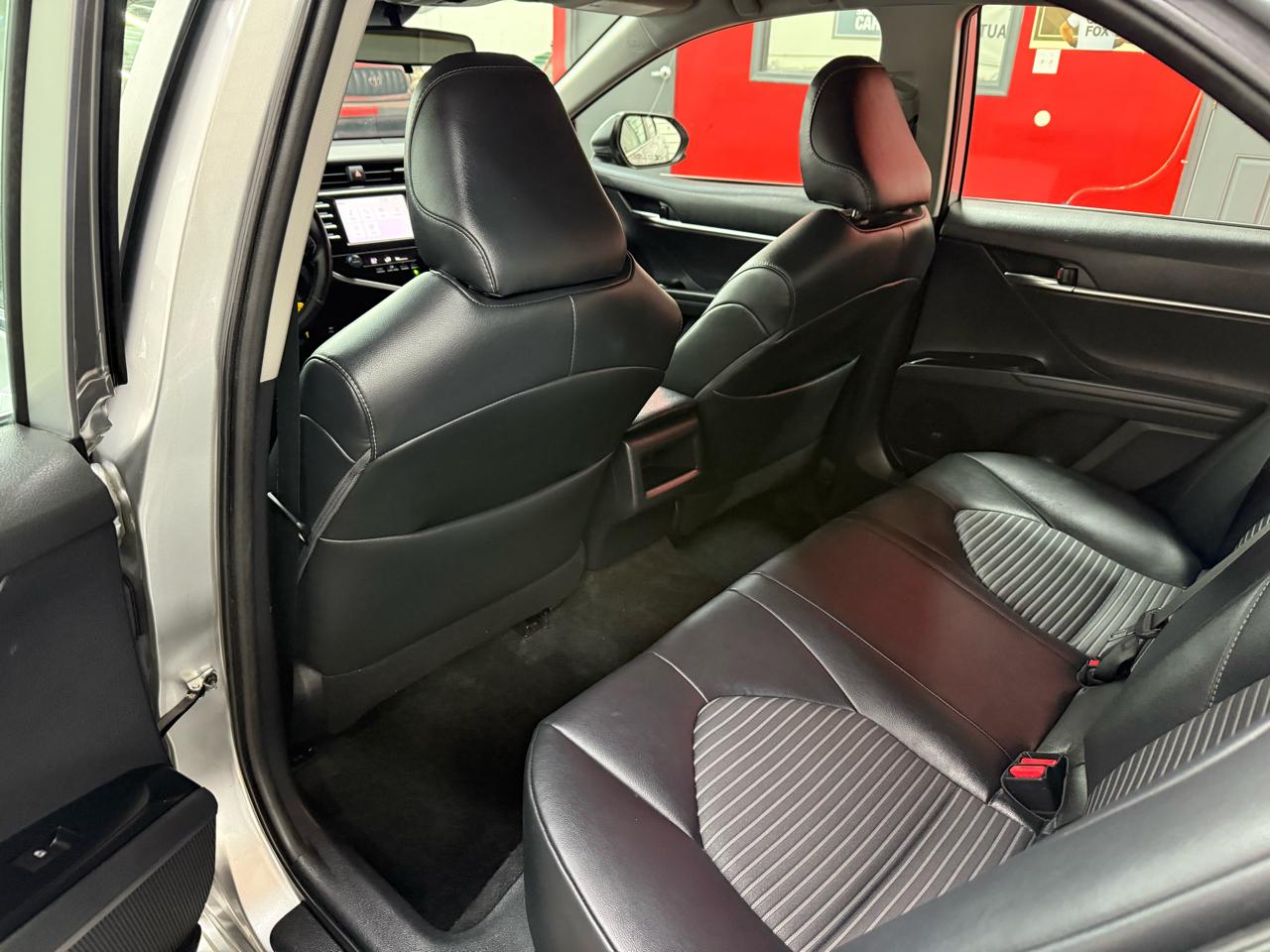 Toyota Camry SE 2019