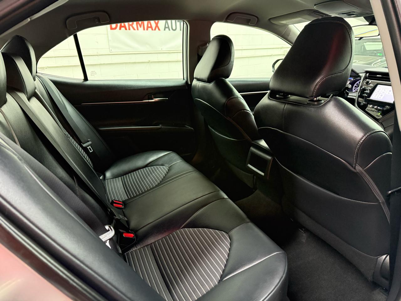 Toyota Camry SE 2019