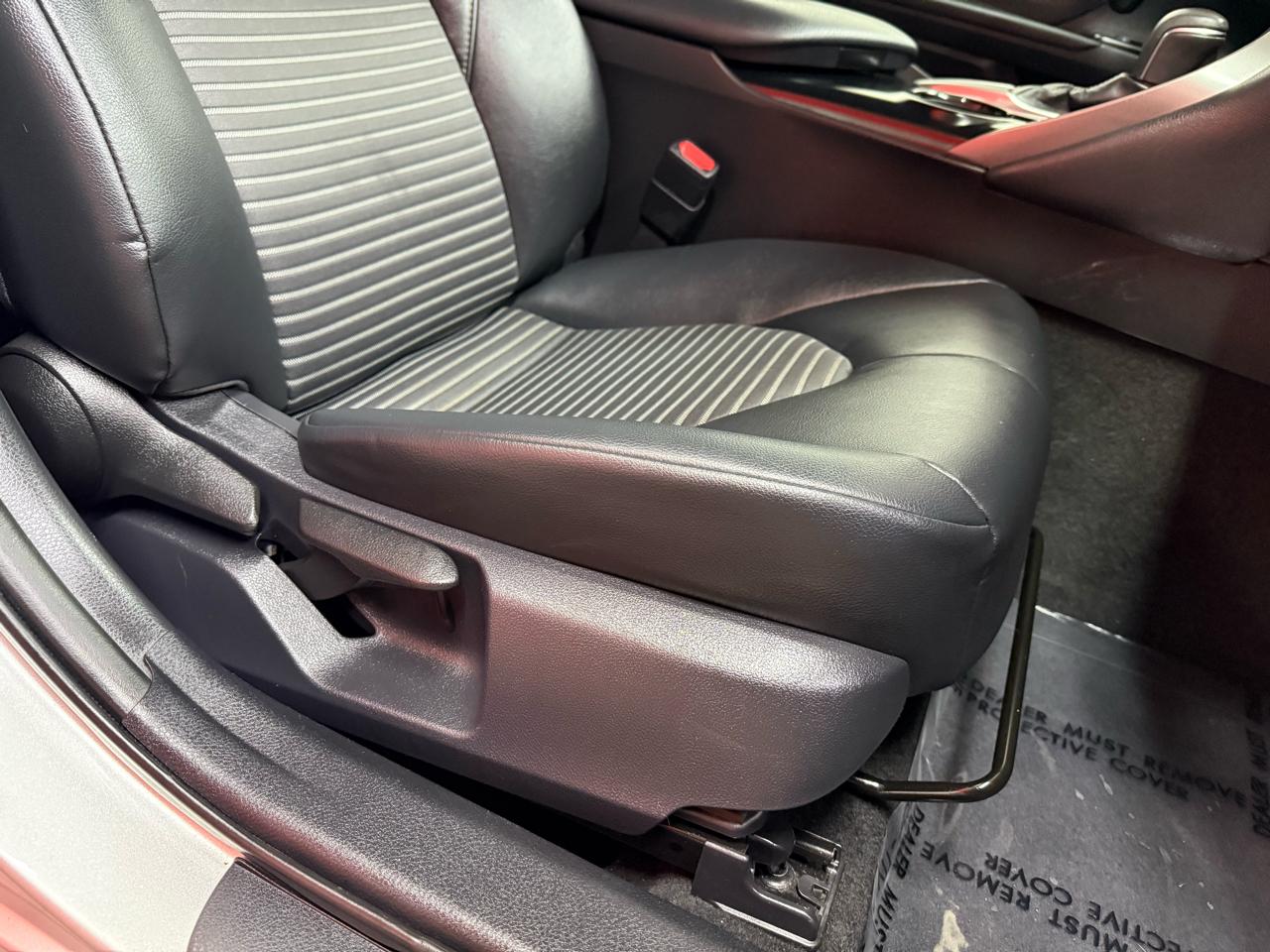 Toyota Camry SE 2019