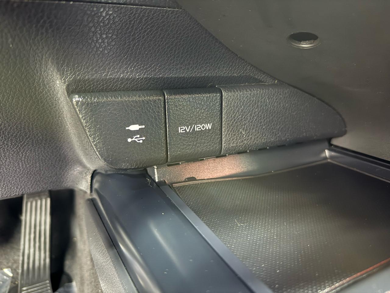 Toyota Camry SE 2019