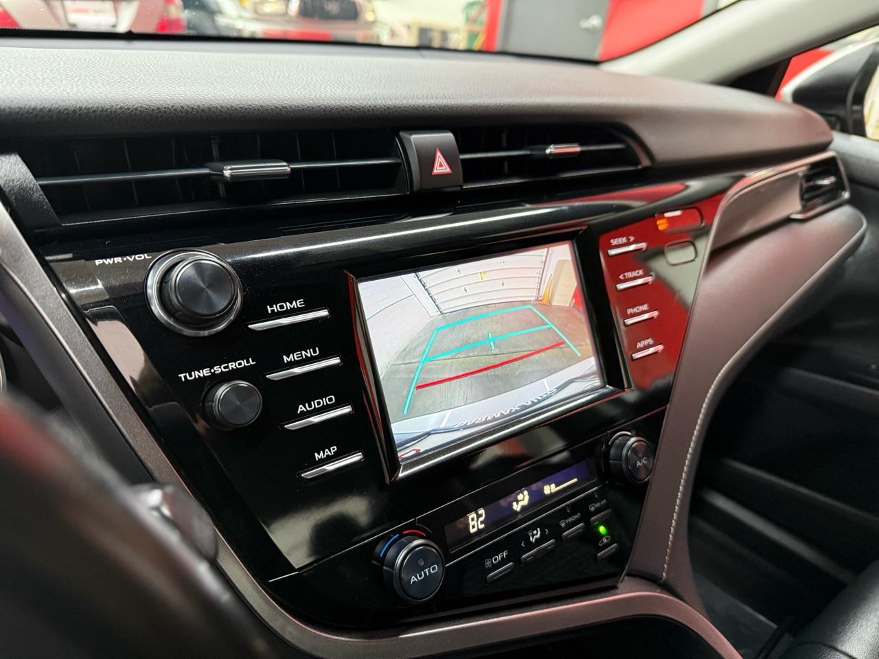 Toyota Camry SE 2019