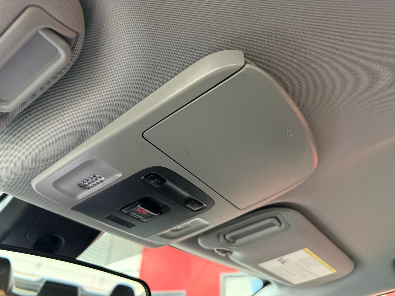 Toyota Camry SE 2019