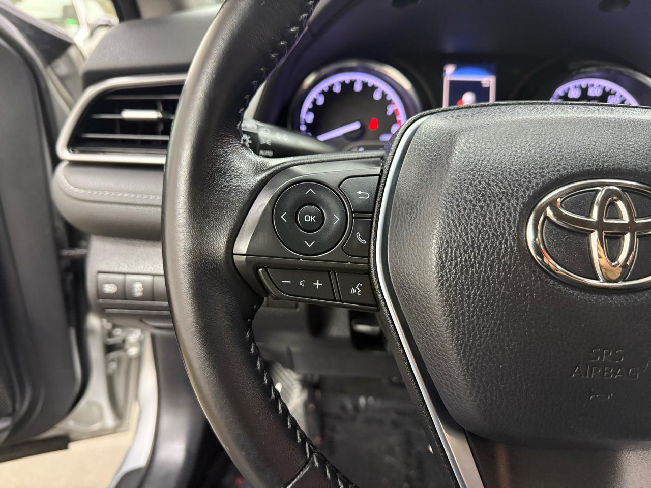 Toyota Camry SE 2019