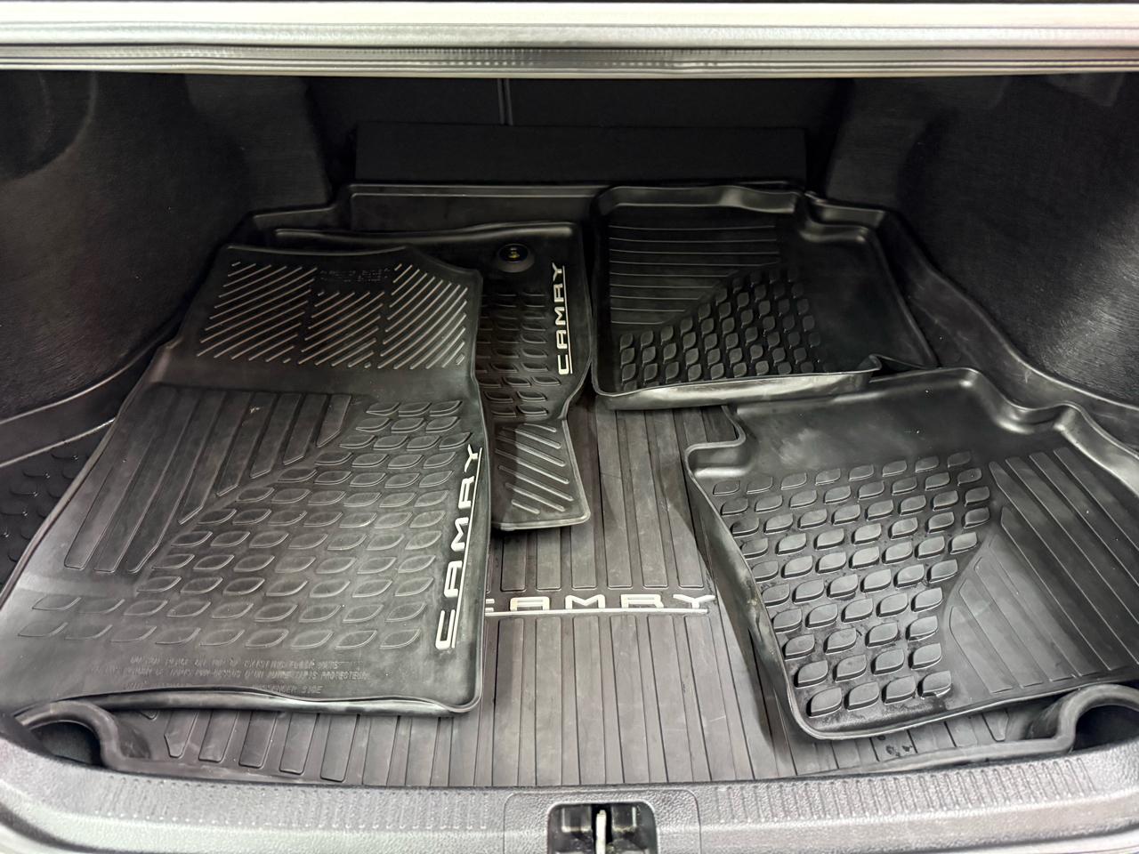 Toyota Camry SE 2019