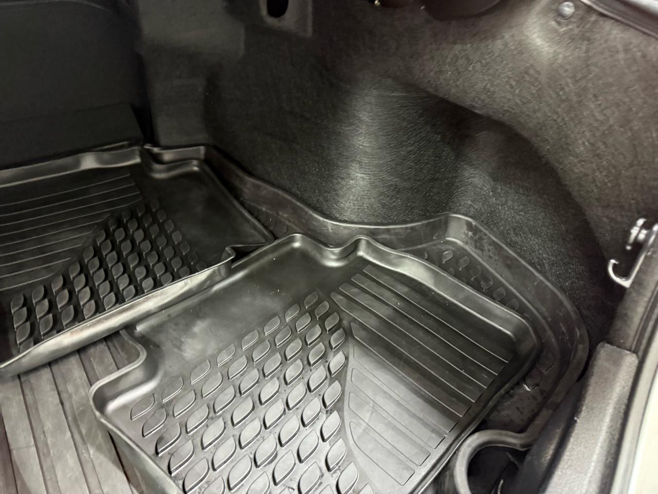 Toyota Camry SE 2019