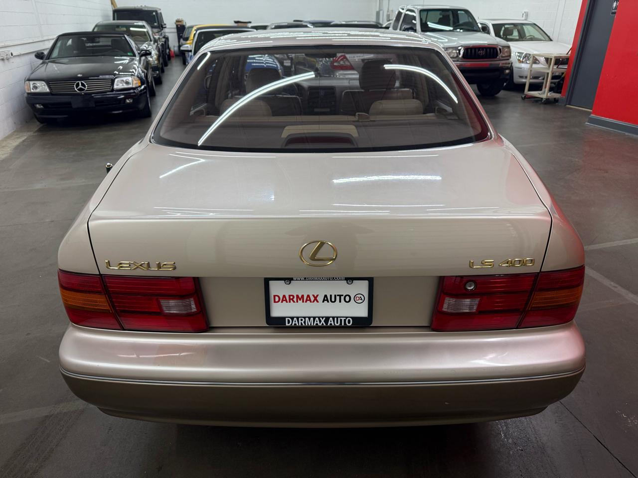 Lexus LS 400 4dr Sdn 1996