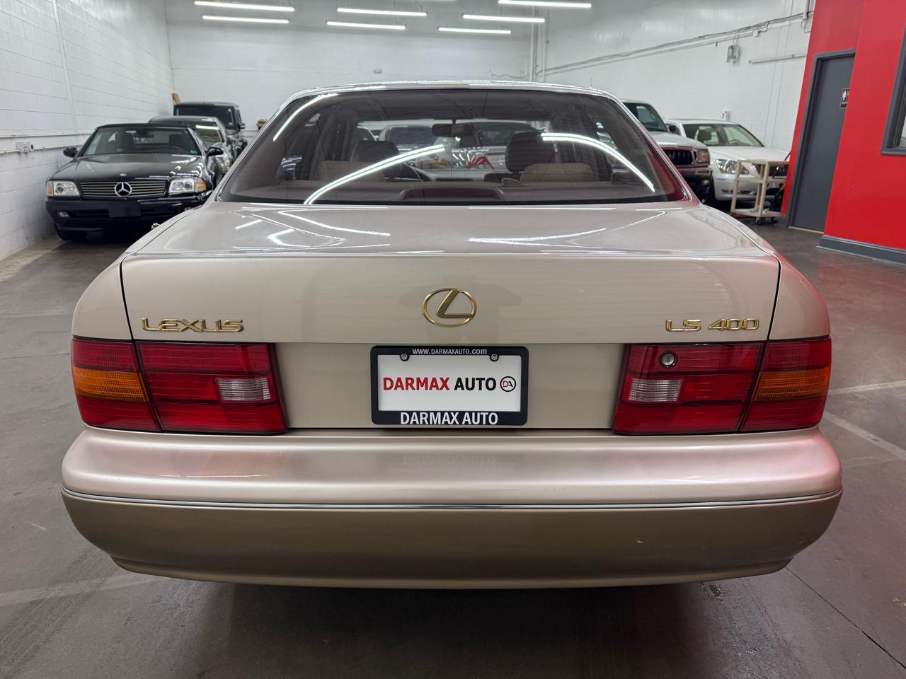 Lexus LS 400 4dr Sdn 1996