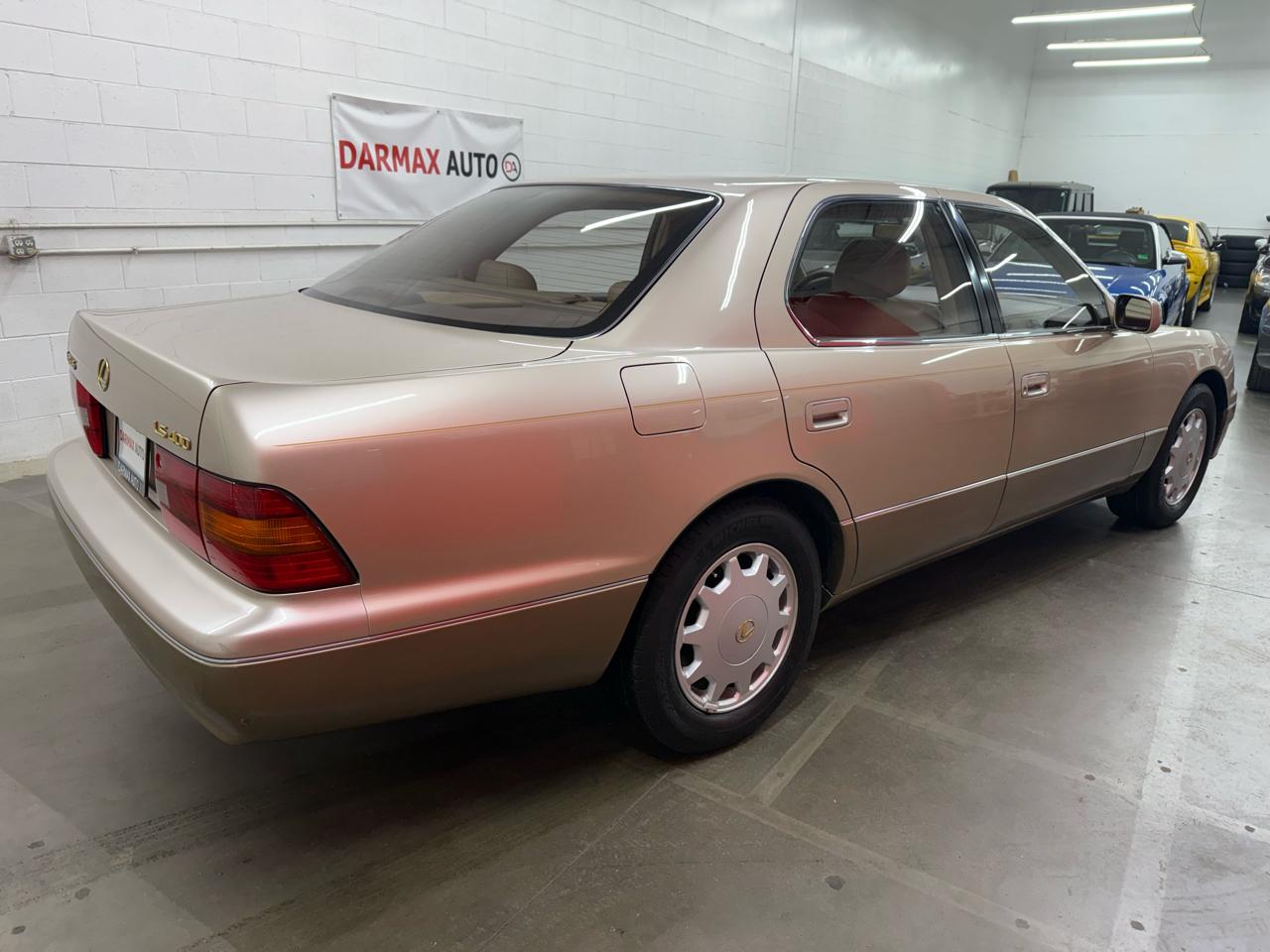 Lexus LS 400 4dr Sdn 1996