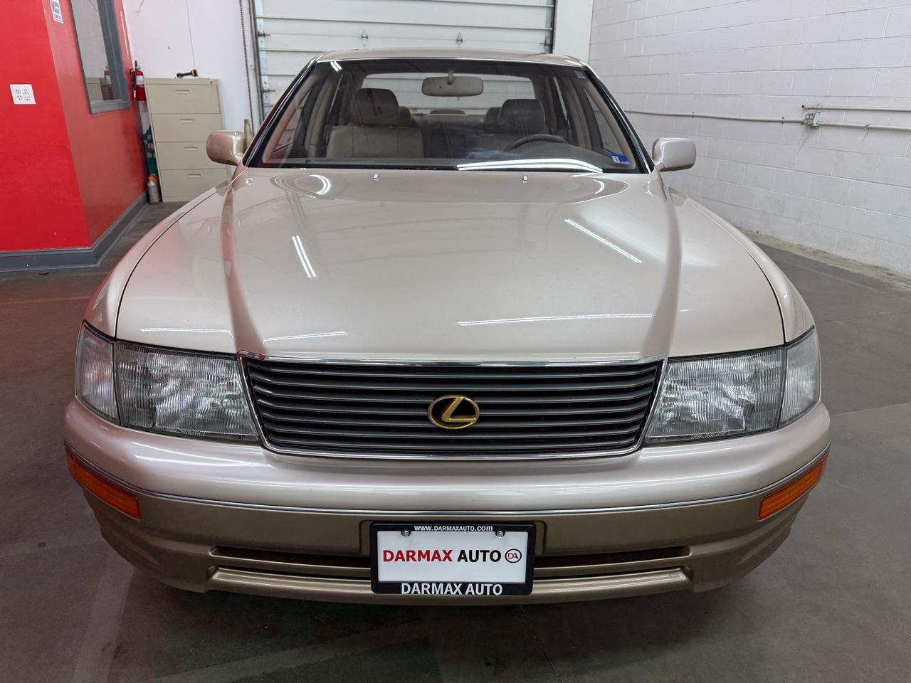 Lexus LS 400 4dr Sdn 1996