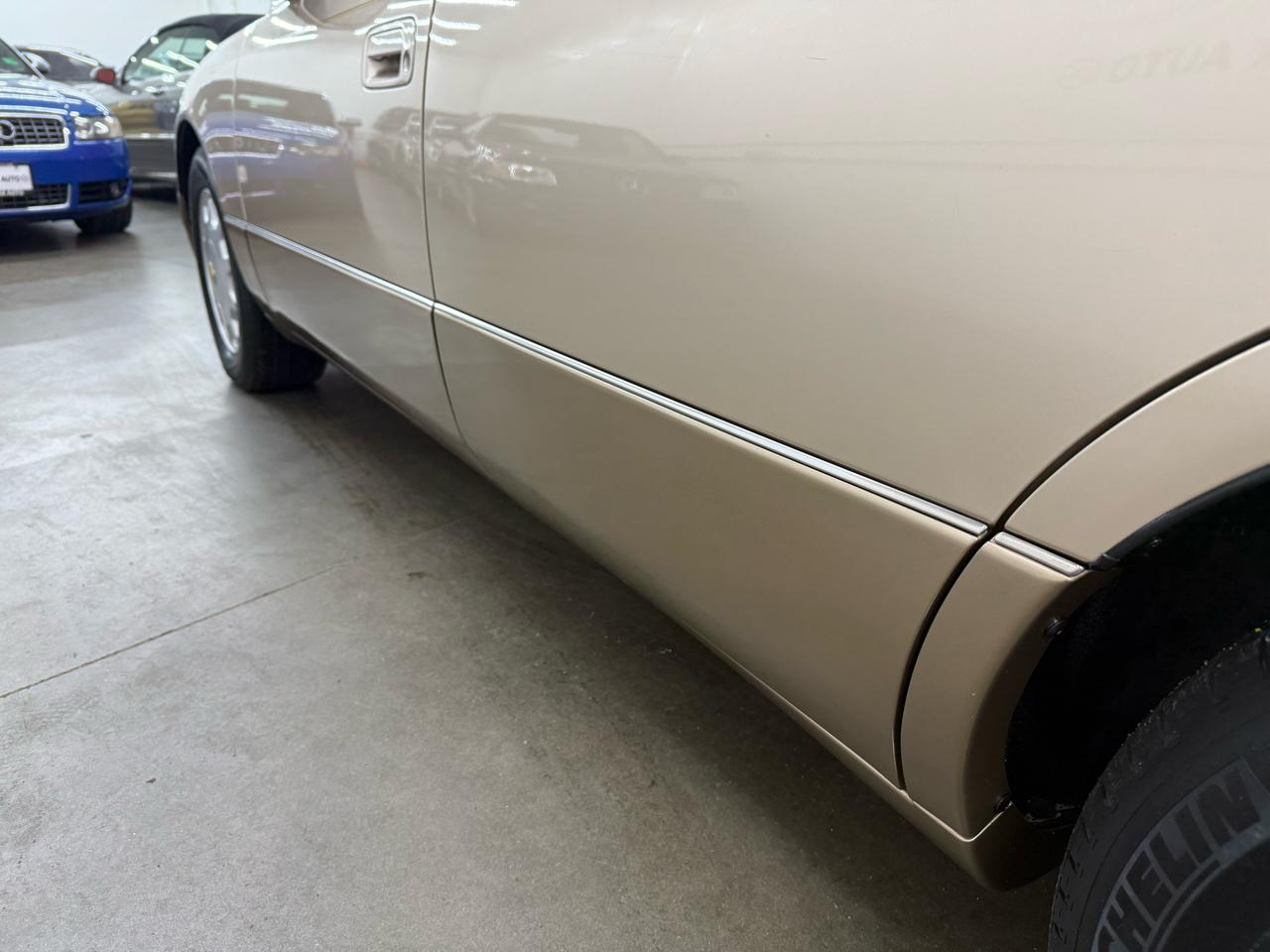 Lexus LS 400 4dr Sdn 1996