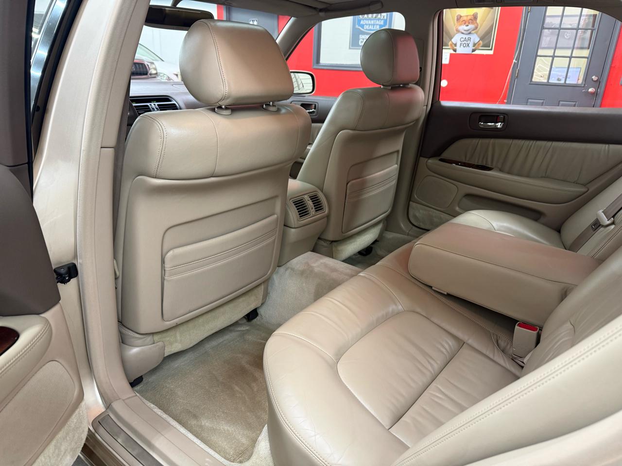 Lexus LS 400 4dr Sdn 1996